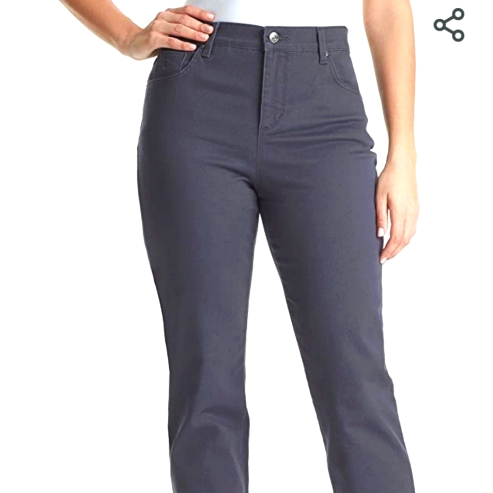 NWT Gloria Vanderbilt Amanda The Original Slimming Jean - sz 8